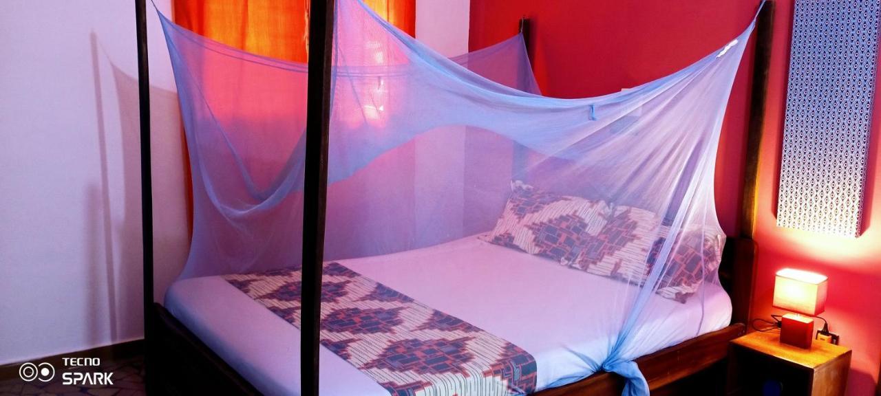 Akwa Guesthouse 科托努 外观 照片