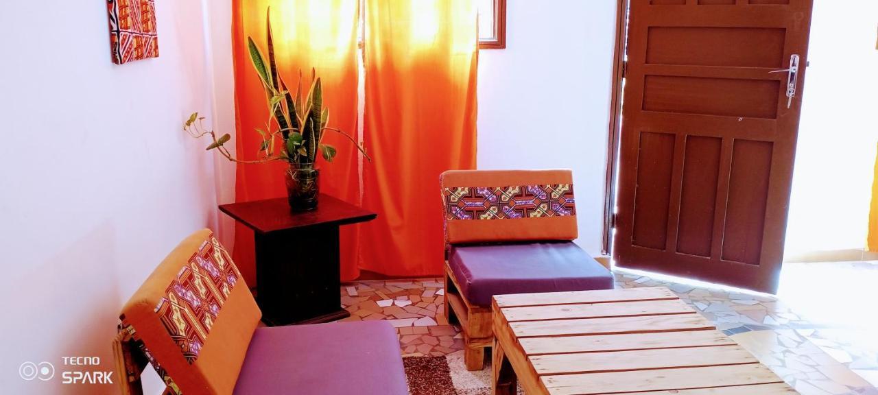 Akwa Guesthouse 科托努 外观 照片