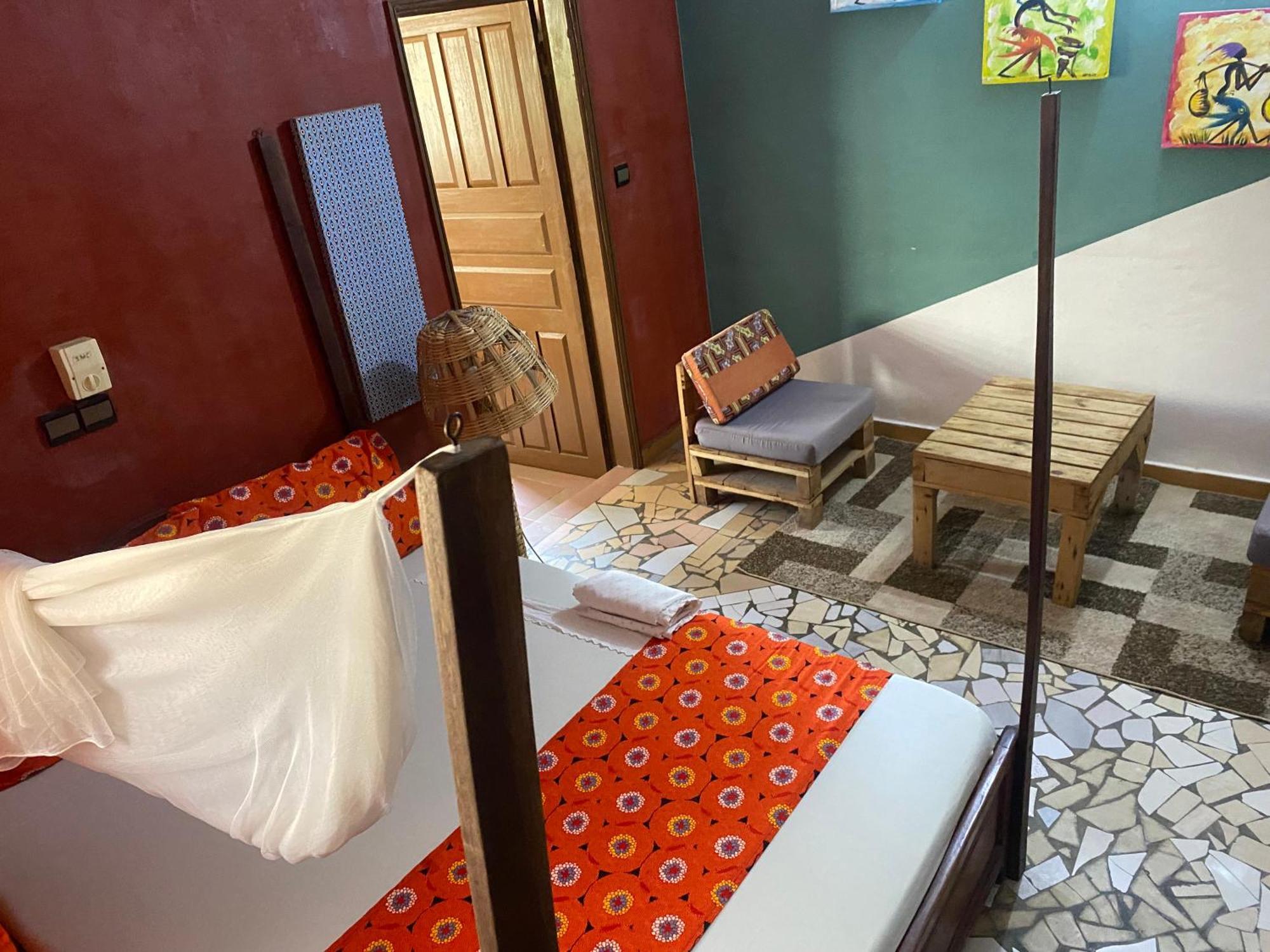 Akwa Guesthouse 科托努 外观 照片