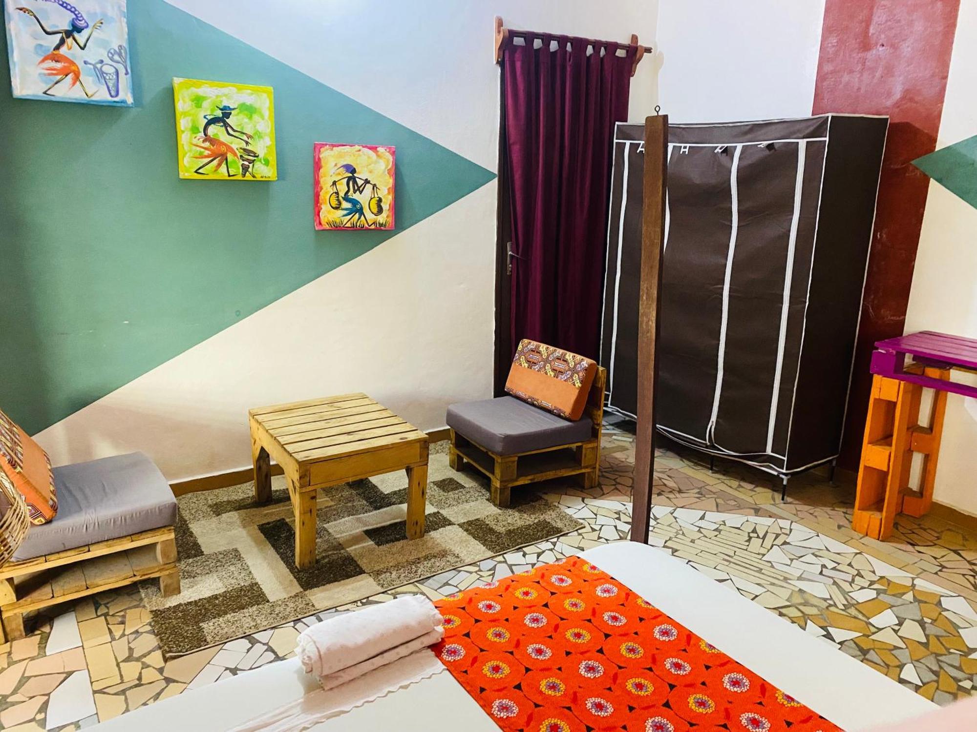 Akwa Guesthouse 科托努 外观 照片
