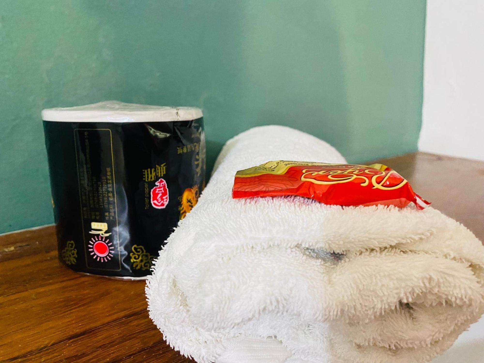 Akwa Guesthouse 科托努 外观 照片